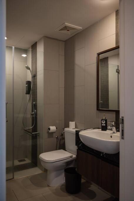 Deluxe Seaview Suite Twin Bed By The Only Bnb Tanjung Tokong Dış mekan fotoğraf